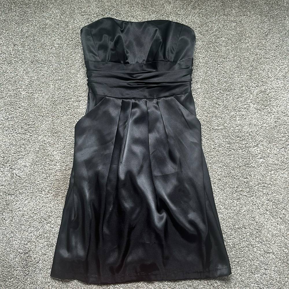 Black strapless dress